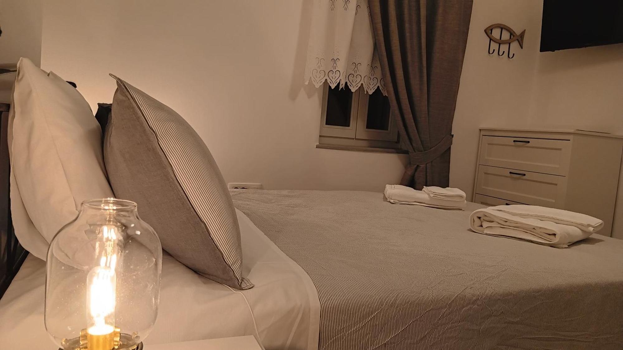 Stilvi Milos Plaka  Exteriér fotografie